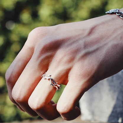 Thorned Elegance Ring